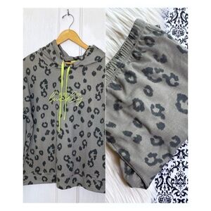 Feeling Festive size XL ‘happy go lucky’ leopard print hoodie jogger outfit set